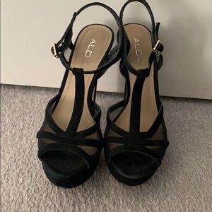 Black Strapy Pumps